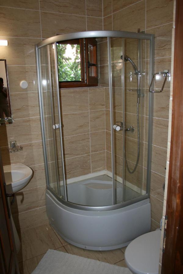 Albinuta Guesthouse Ozun Luaran gambar