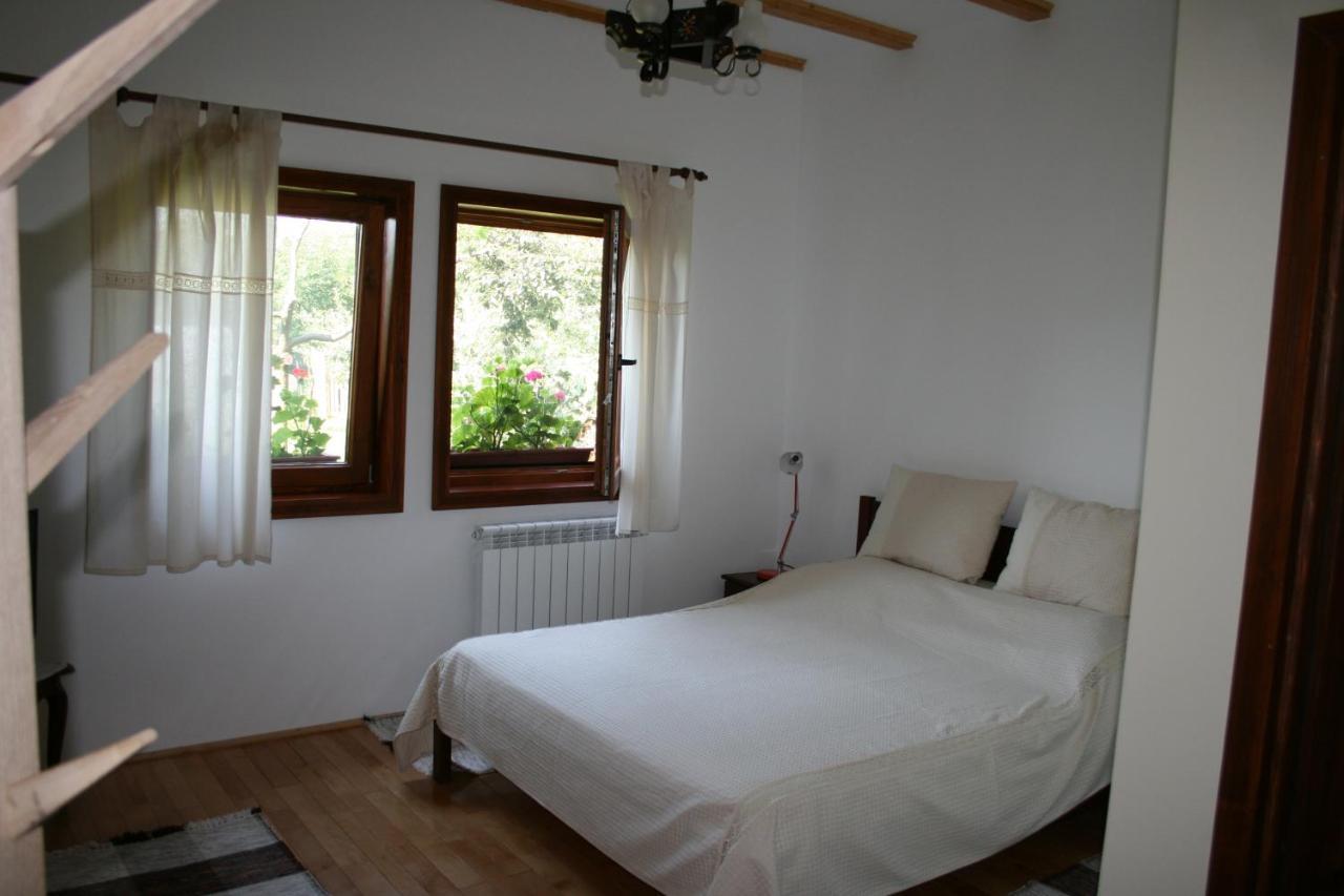 Albinuta Guesthouse Ozun Luaran gambar
