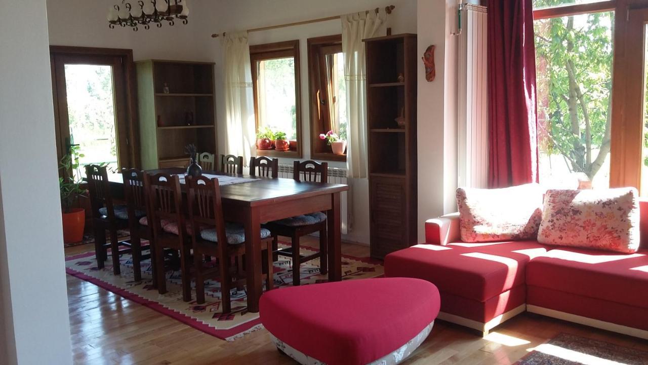 Albinuta Guesthouse Ozun Luaran gambar